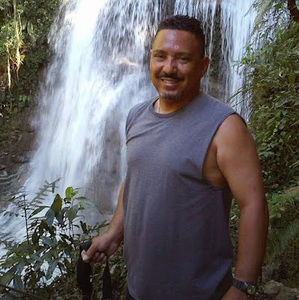 Meet your Posher, Dennis